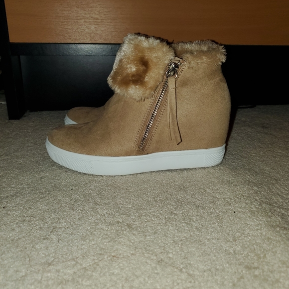 Hidden wedge shoes - Picture 3 of 5